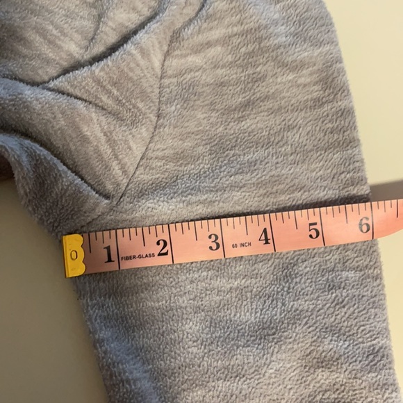 Old Navy Active Pullover Sweater Gray 100%Polyester Size XS - Picture 13 of 16